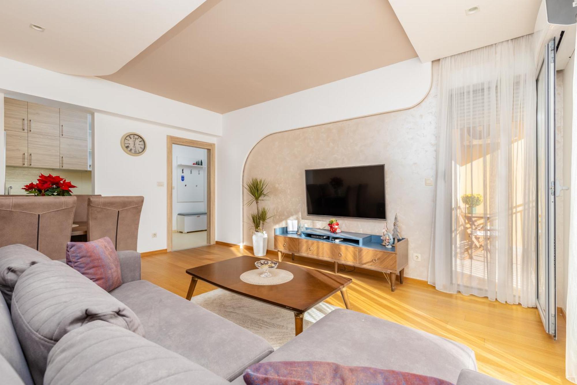 Apart Hotel M S Katunjanin แฮร์เซ็ก-โนวี ภายนอก รูปภาพ