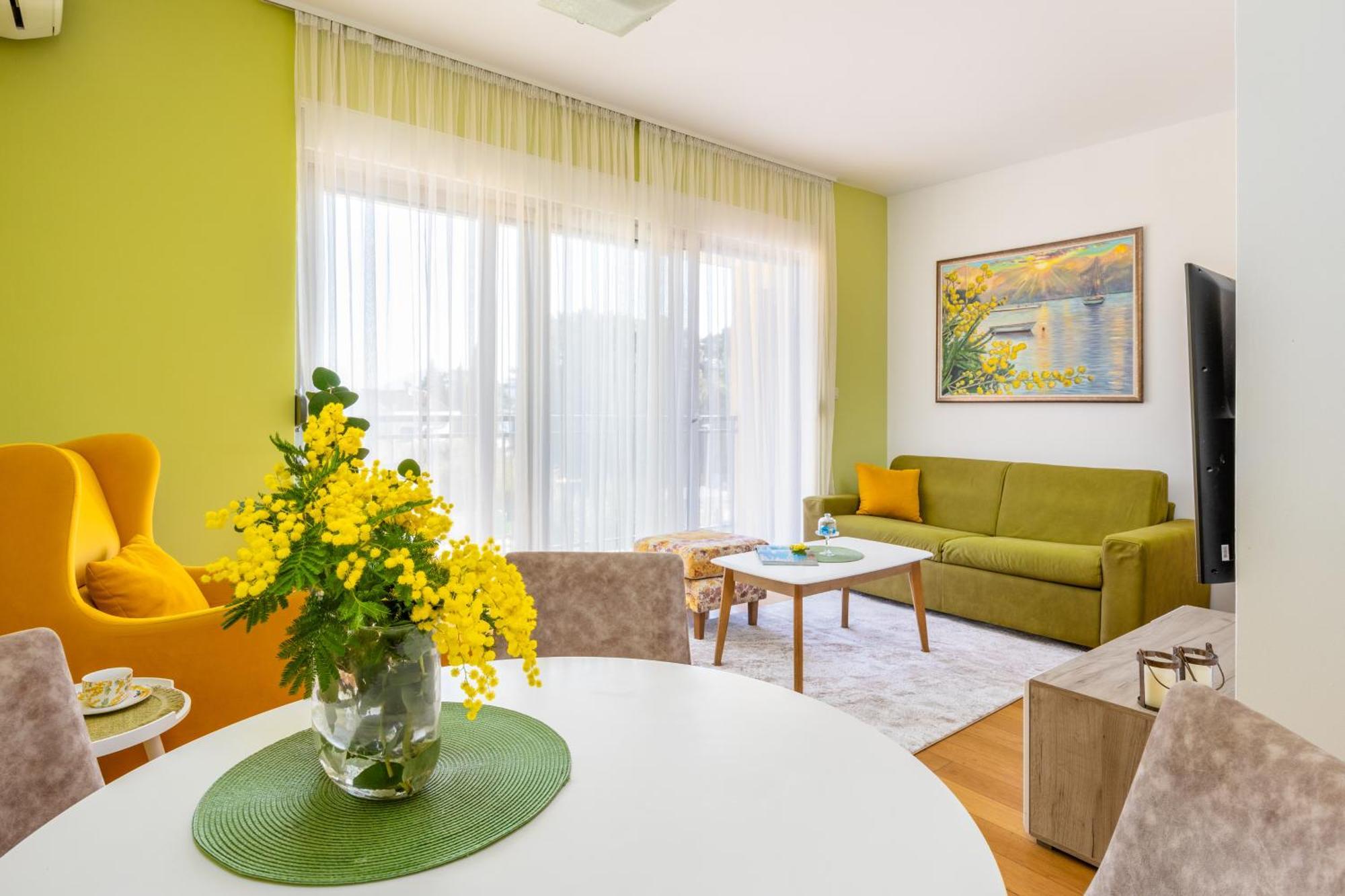 Apart Hotel M S Katunjanin แฮร์เซ็ก-โนวี ภายนอก รูปภาพ