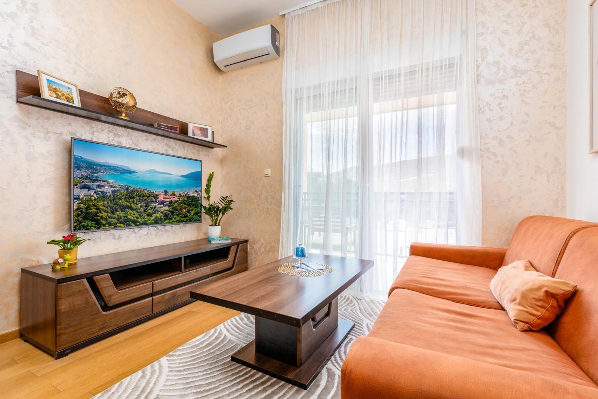 Apart Hotel M S Katunjanin แฮร์เซ็ก-โนวี ภายนอก รูปภาพ