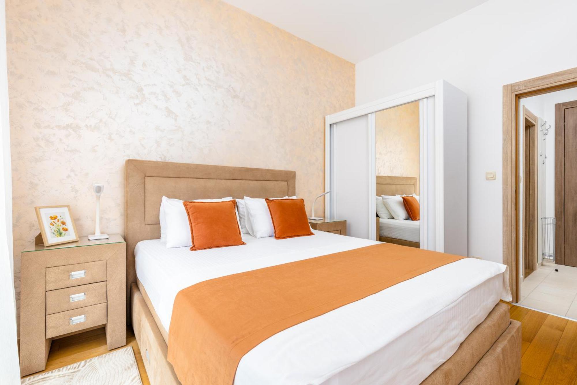 Apart Hotel M S Katunjanin แฮร์เซ็ก-โนวี ภายนอก รูปภาพ